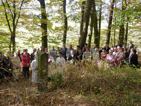 Einweihung der sieben Fußfälle im Oktober 2012 (Foto: Karl-Franz Thiede)